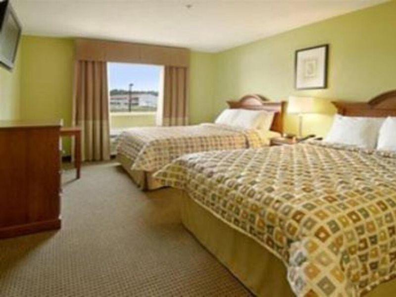 Days Inn & Suites By Wyndham Swainsboro Extérieur photo